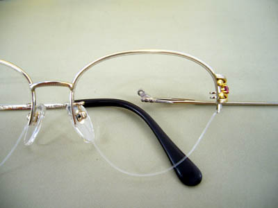 メガネフレームの修理が完成 金沢 太陽めがねはアフターもばっちりです 石川県金沢市の太陽めがね Ss級認定眼鏡 士と認定補聴器技能者が視生活のアドバイザーとして快適なメガネをお作りします