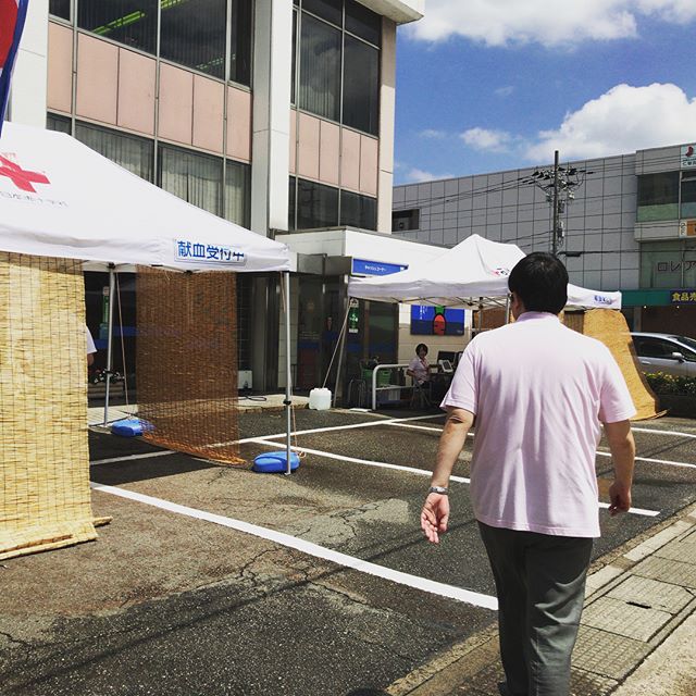 「店長！献血に行く！」一年ぶりの献血です。今日はお店の近くの「のとしん」さんで献血しているそうなので、早速行ってきました️無事に400ml献血できました️あっという間に終わったなぁ。800mlくらいはとってもらっても全然大丈夫そうw献血は１６時までしているそうです。お近くの方は是非、献血に️#太陽めがね#今年も献血できました！#400mlと言わずにもっととってw